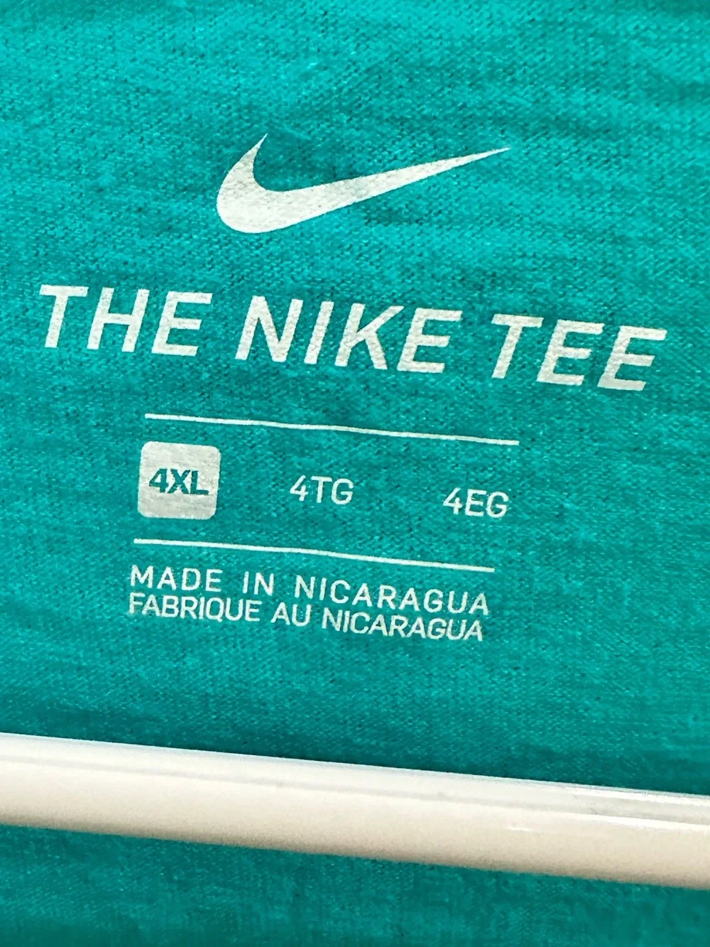 NWOT The Nike Tee Solid Teal Short Sleeve T-Shirt